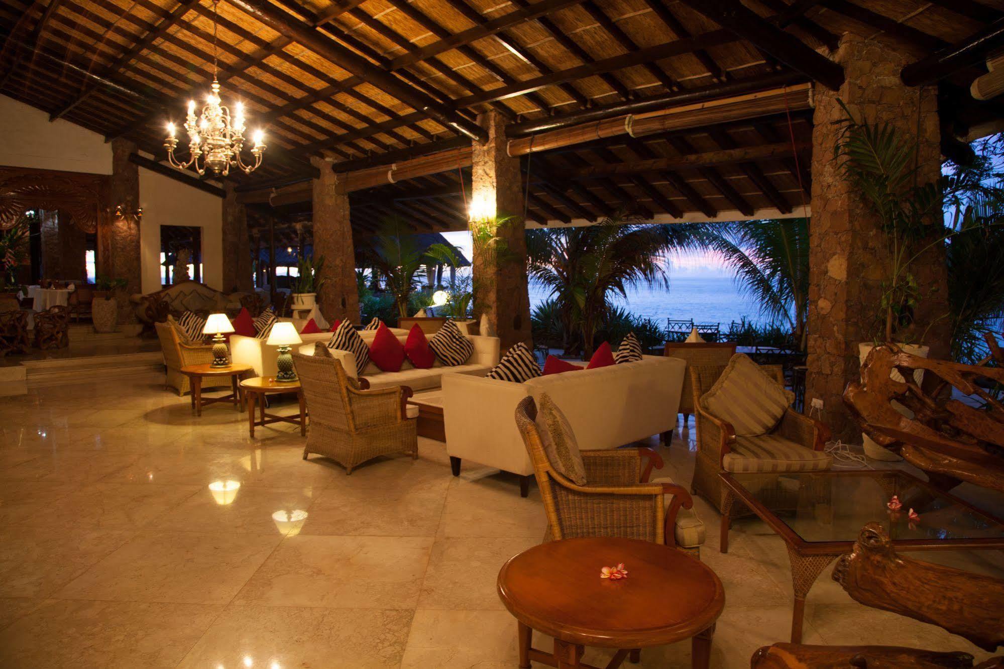 Sunset Beach Hotel Glacis  Bagian luar foto
