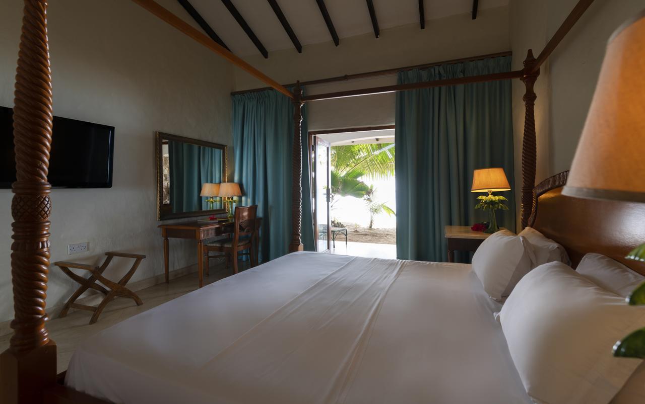 Sunset Beach Hotel Glacis  Bagian luar foto