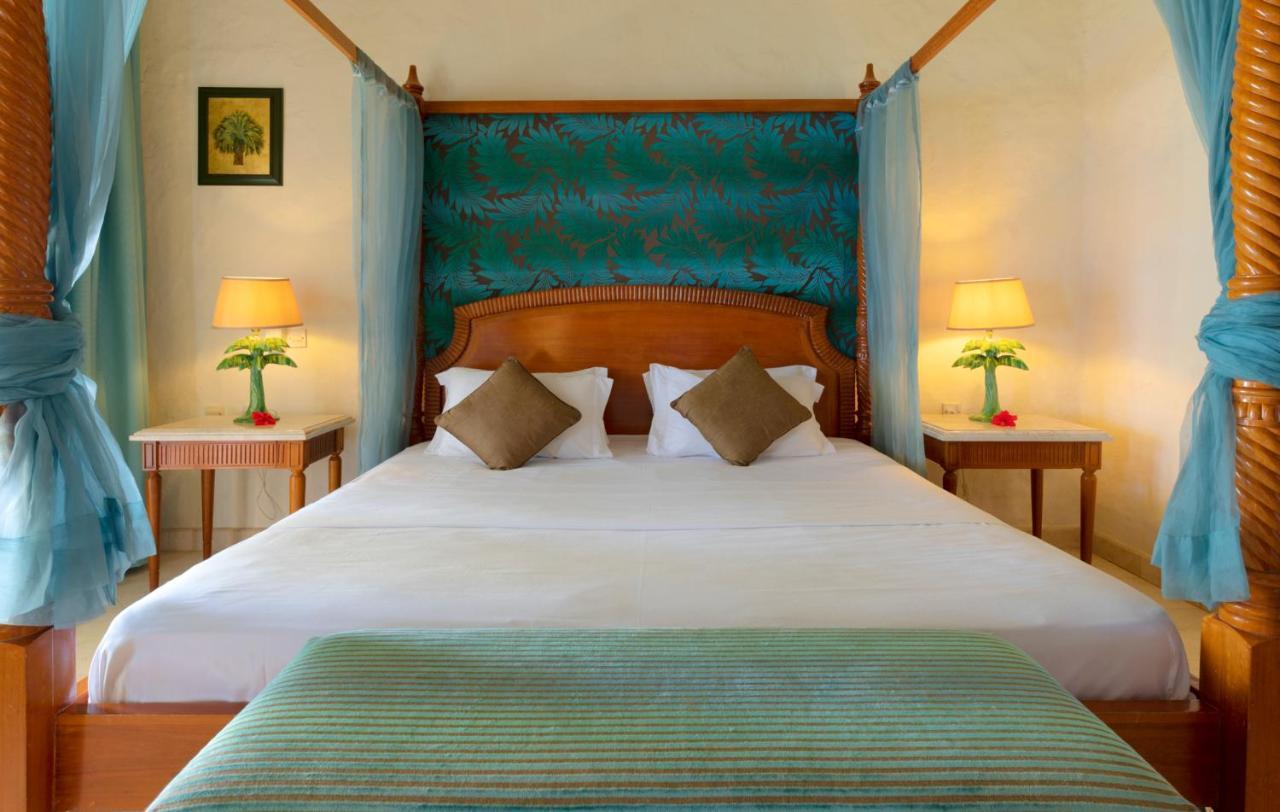 Sunset Beach Hotel Glacis  Bagian luar foto