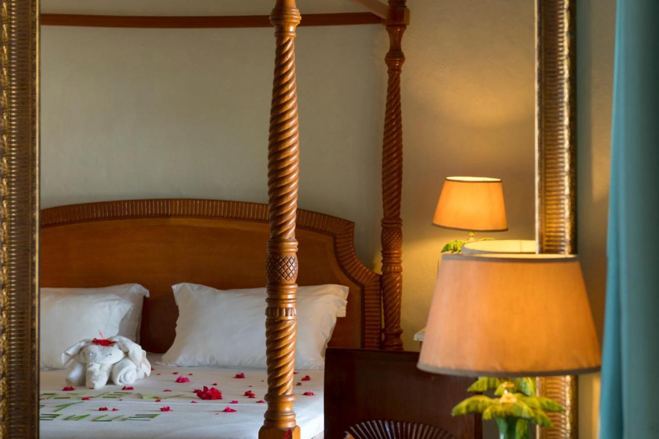 Sunset Beach Hotel Glacis  Bagian luar foto